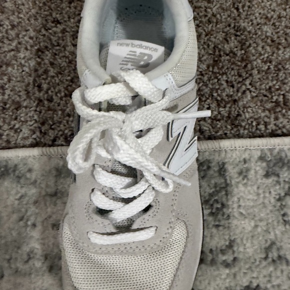 New Balance Classic 574 in White and Gray - Picture 4 of 7